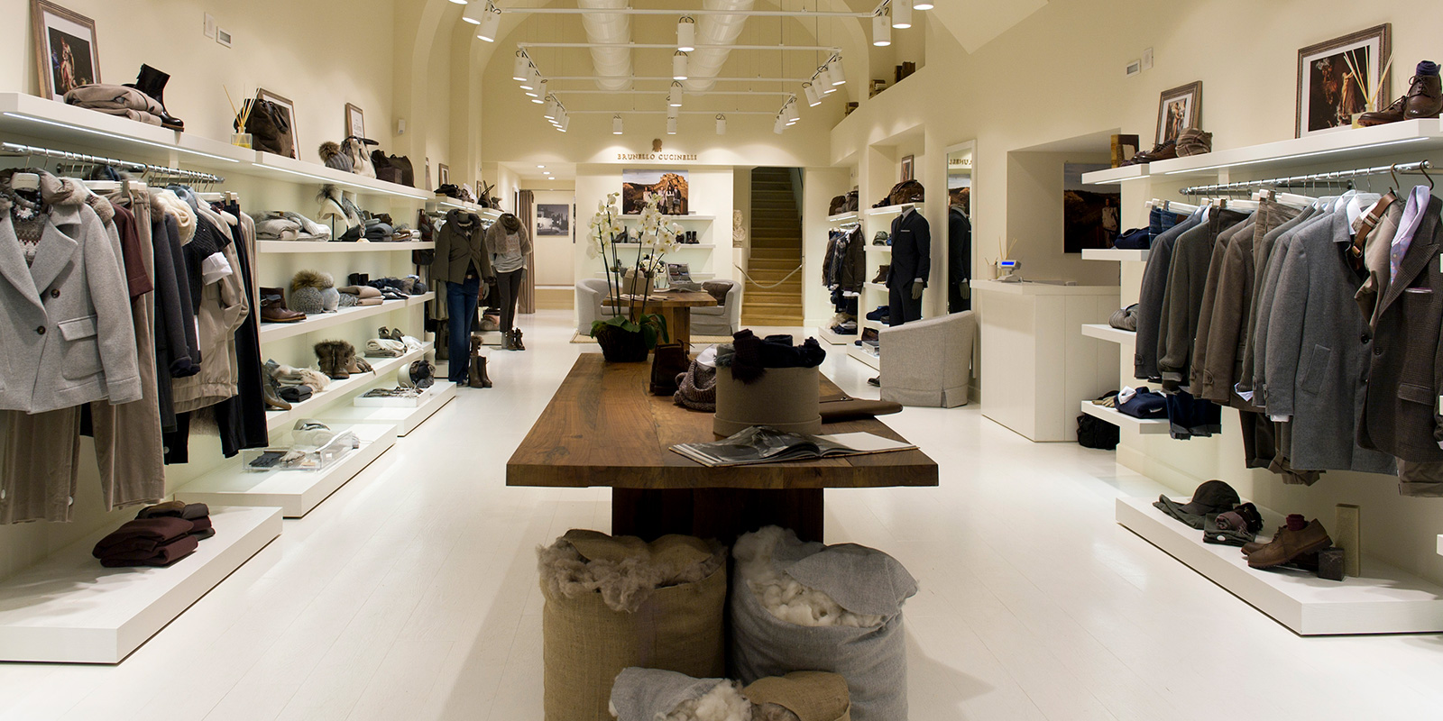 Brunello cucinelli shop store